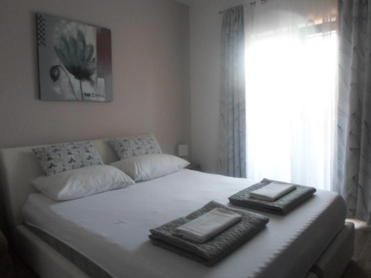 Apartments Golic Биоград на Мору Екстериор снимка