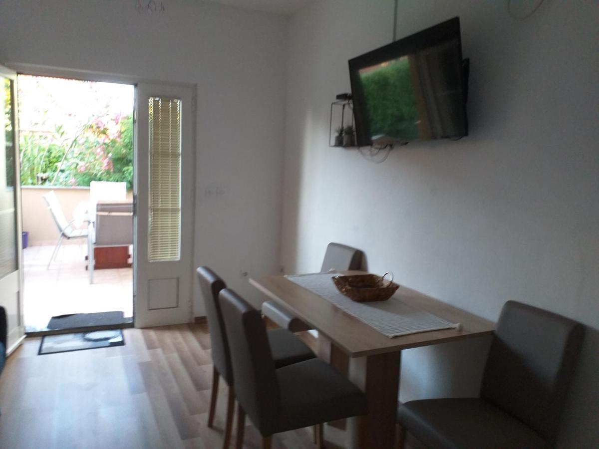 Apartments Golic Биоград на Мору Екстериор снимка
