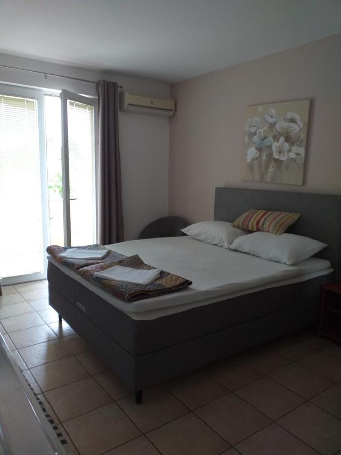 Apartments Golic Биоград на Мору Екстериор снимка