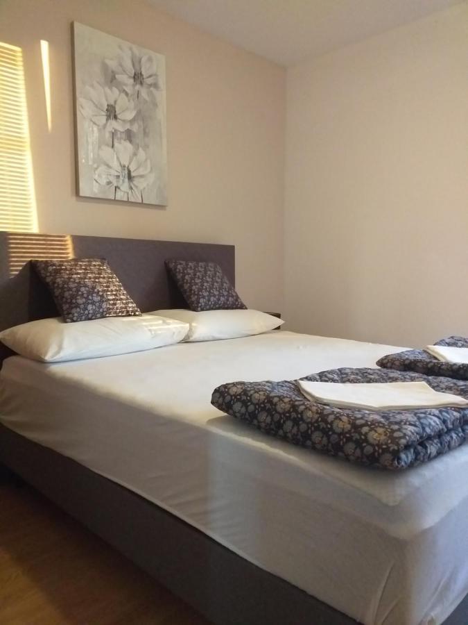 Apartments Golic Биоград на Мору Екстериор снимка