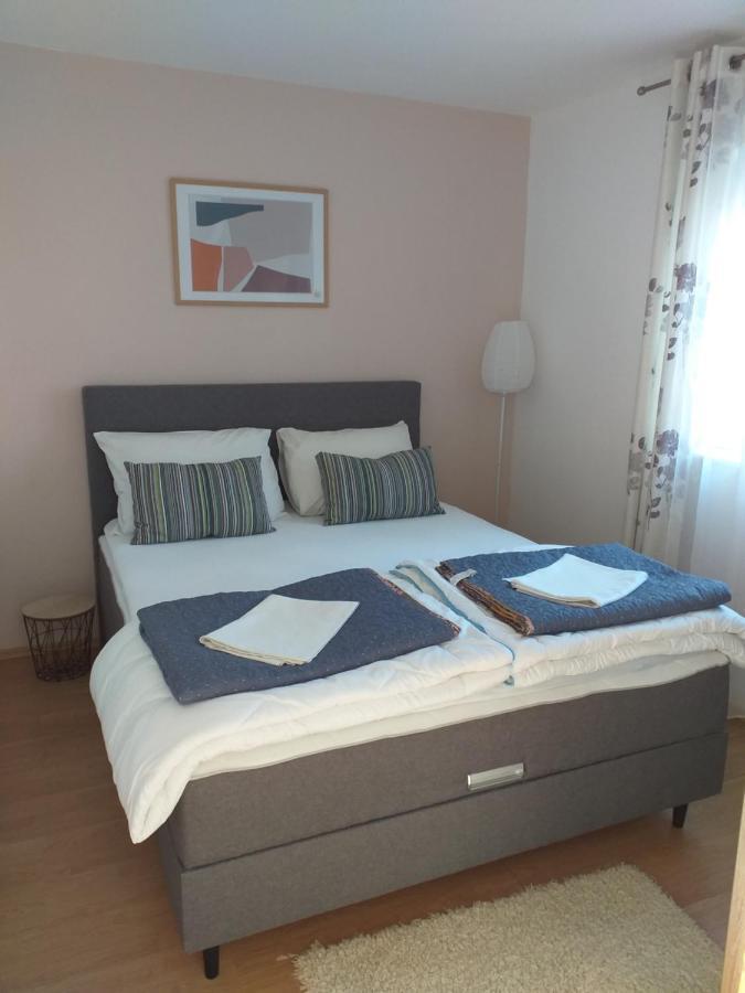 Apartments Golic Биоград на Мору Екстериор снимка