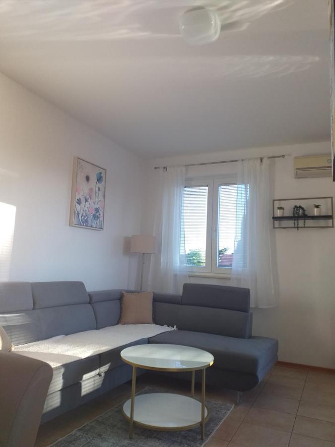 Apartments Golic Биоград на Мору Екстериор снимка