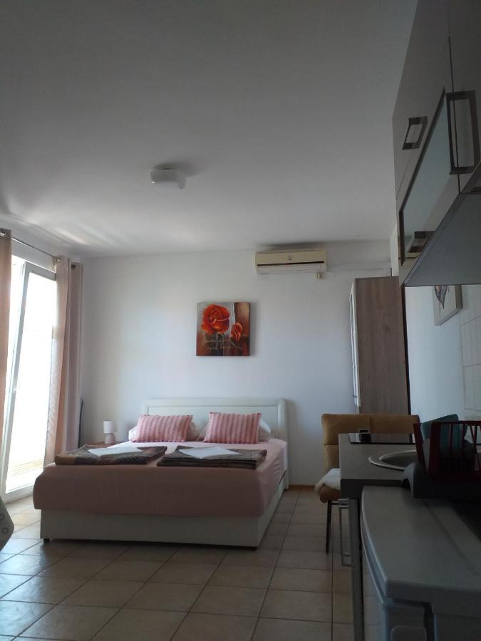 Apartments Golic Биоград на Мору Екстериор снимка