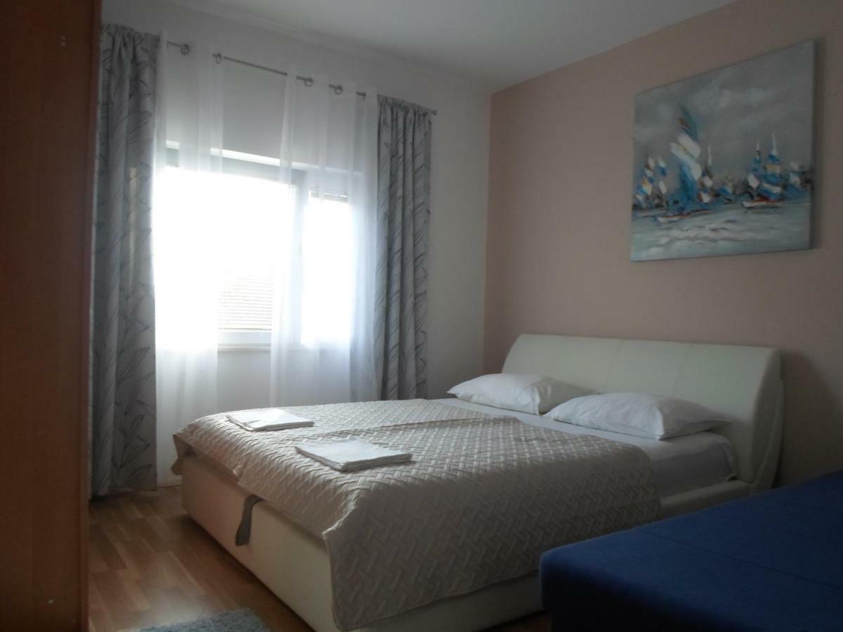 Apartments Golic Биоград на Мору Екстериор снимка