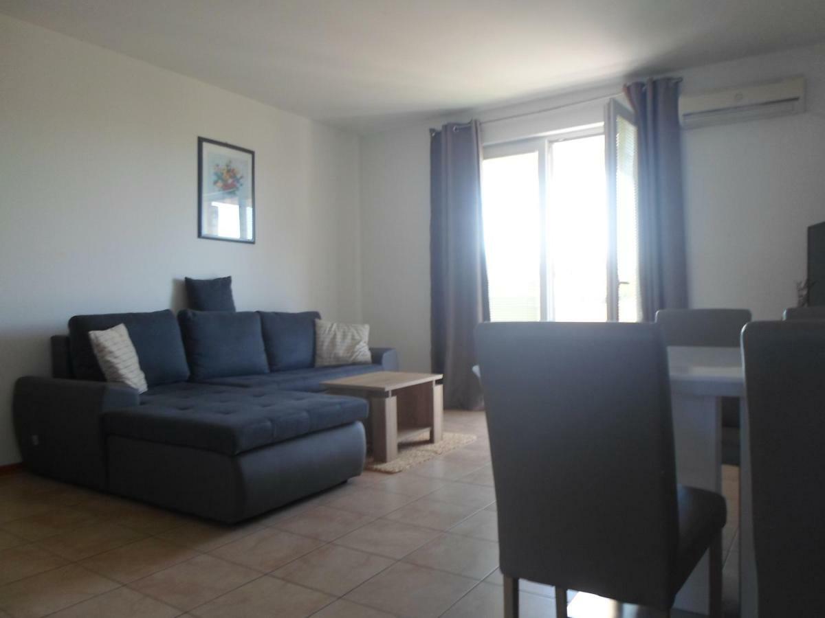Apartments Golic Биоград на Мору Екстериор снимка